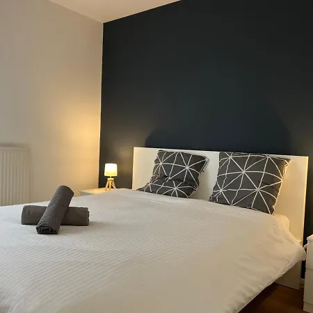 Appartement Grand T2 Centre Avec Parking Gratuit *